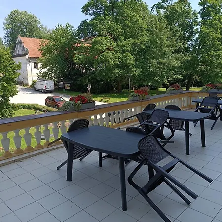 ゲストハウス Na Zamku Bartosovice Kunín
